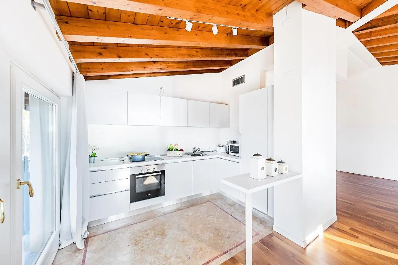 Poggio Di Fasano 9 Apartment By Wonderful Italy Gardone Riviera