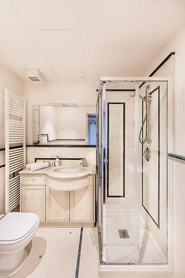 Poggio Di Fasano 9 Apartment By Wonderful Italy Gardone Riviera