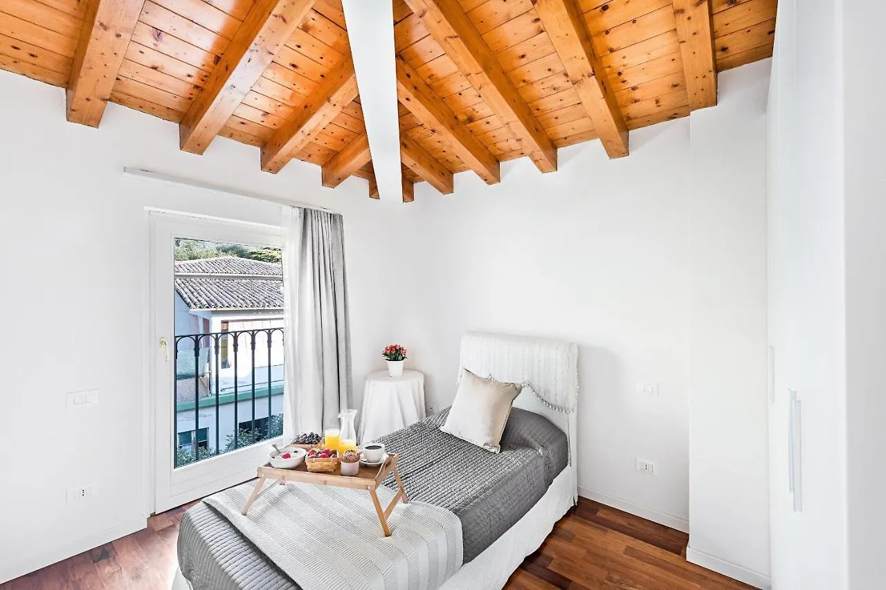 Poggio Di Fasano 9 Apartment By Wonderful Italy Gardone Riviera