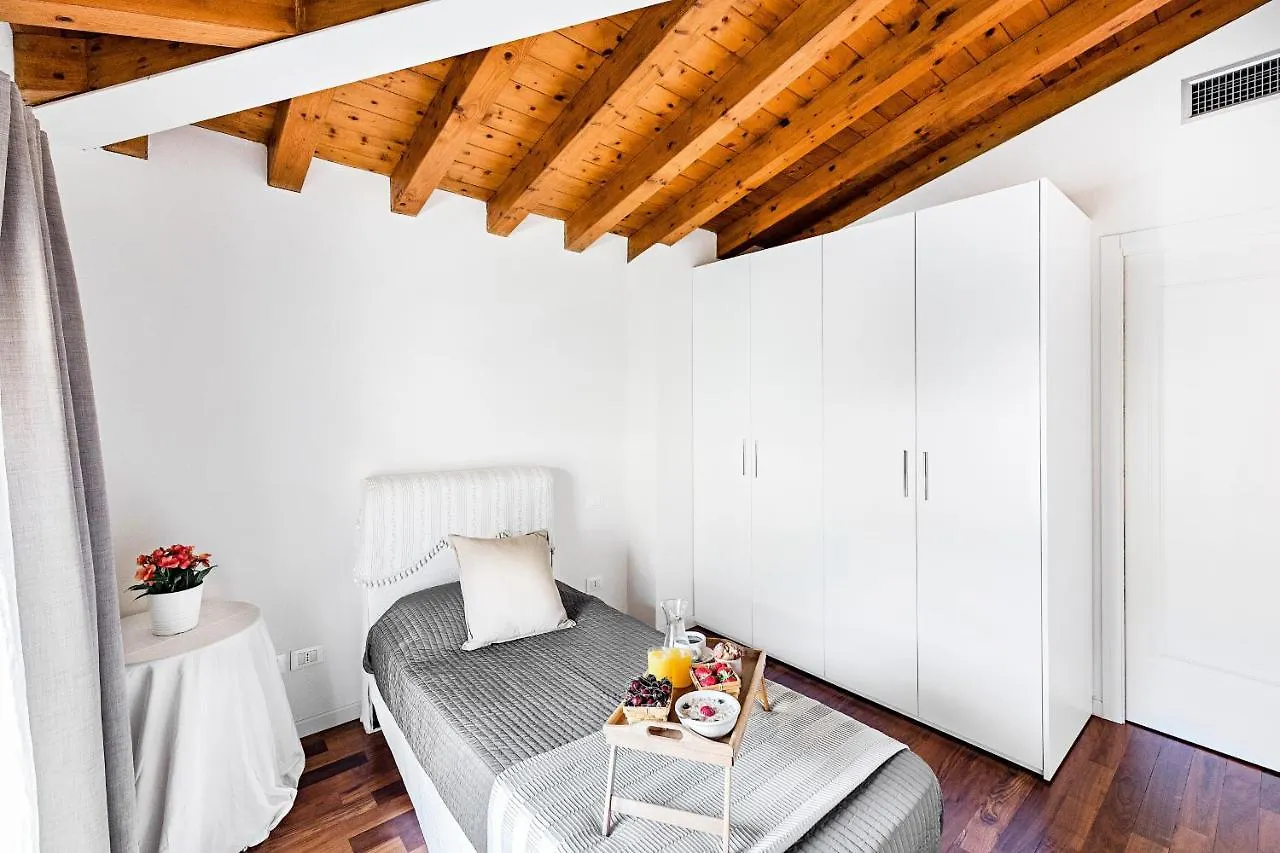 Poggio Di Fasano 9 Apartment By Wonderful Italy Gardone Riviera